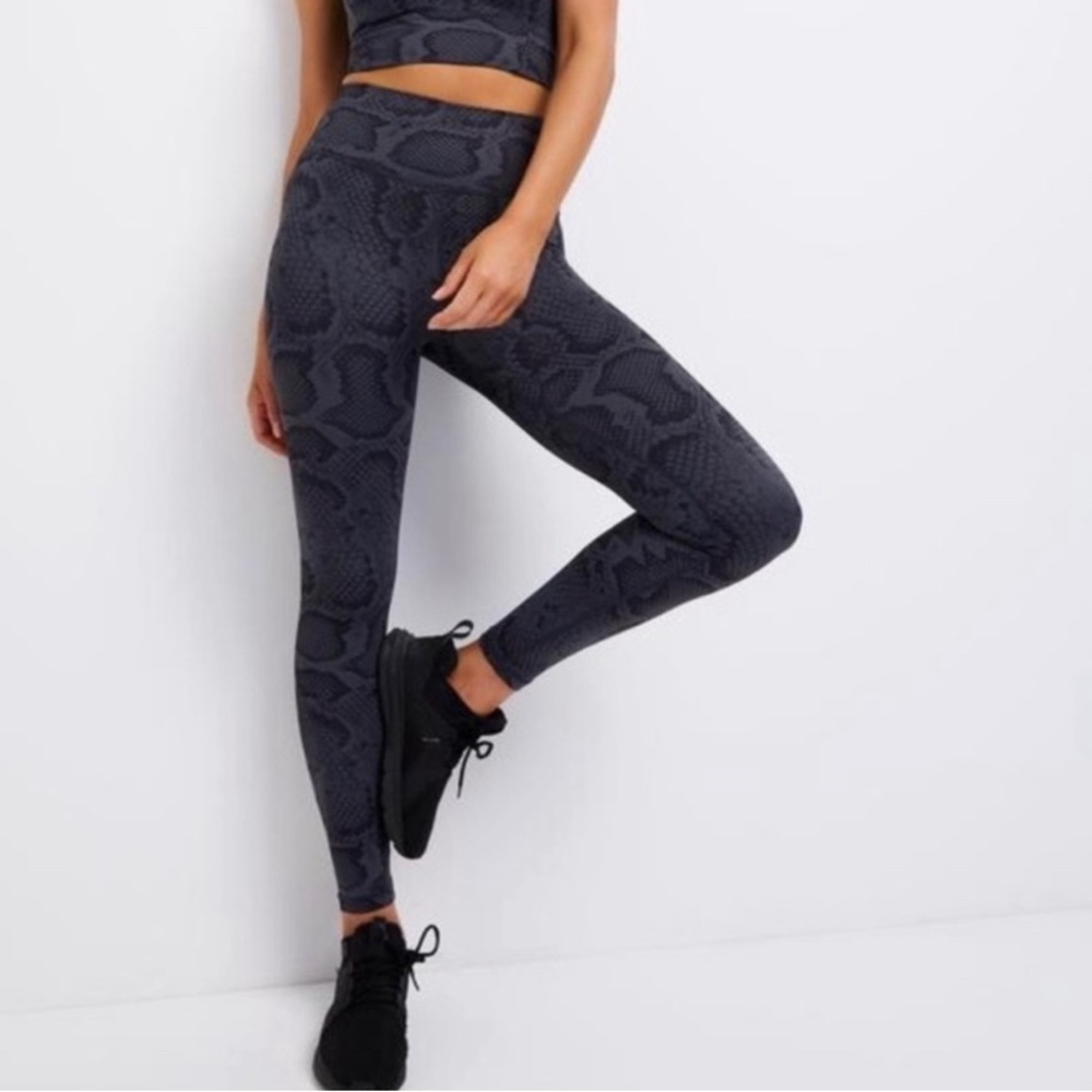 NWT ALLFENIX Leggings